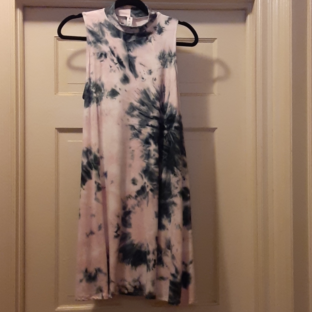 Tie dye sleeveless dress